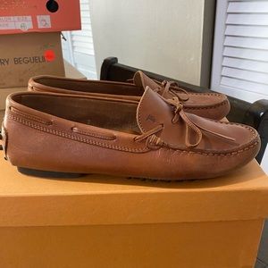 Women’s Tod’s Tan flats